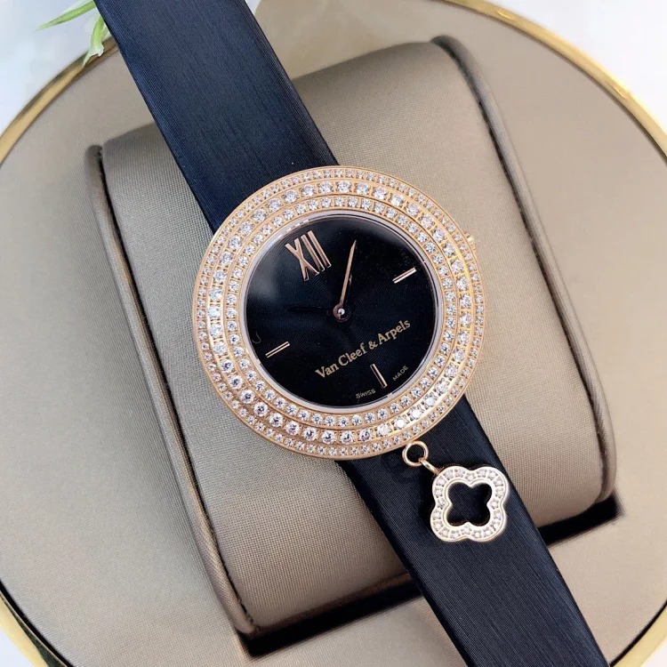 Charms Gold series watches