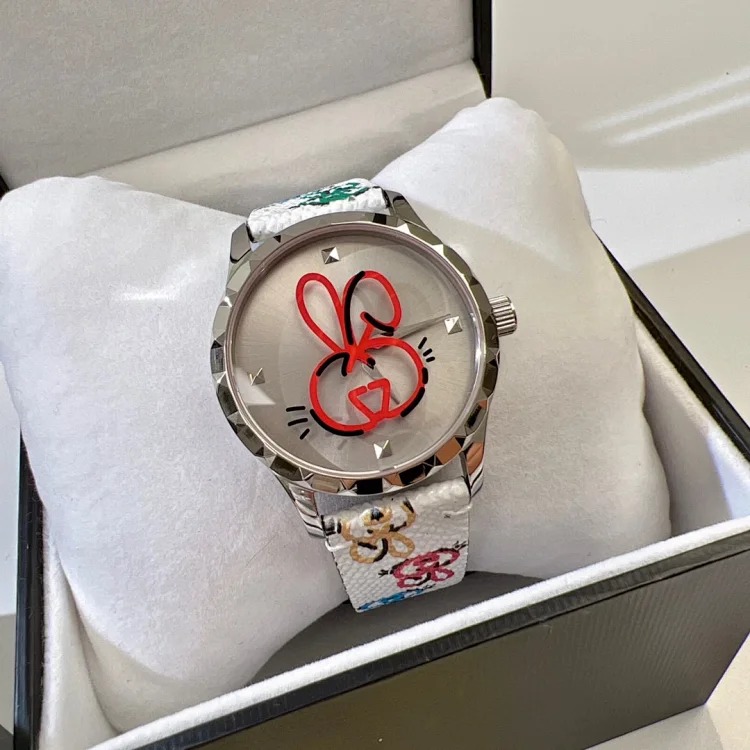 Timeless series w bowl watch. In order to celebrate the Year of the Rabbit, the brand launches a new design watch with beautiful colors. The dial diameter is 38 mm.