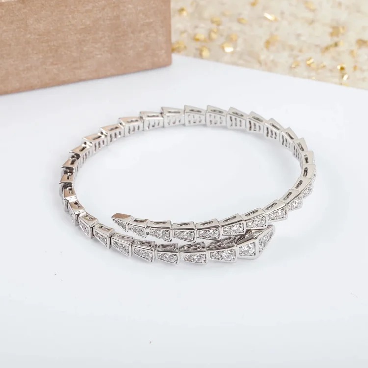 BVLG Parentesi alphabet cube bracelet V GOLD CNC snake full diamond bracelet one size 17#