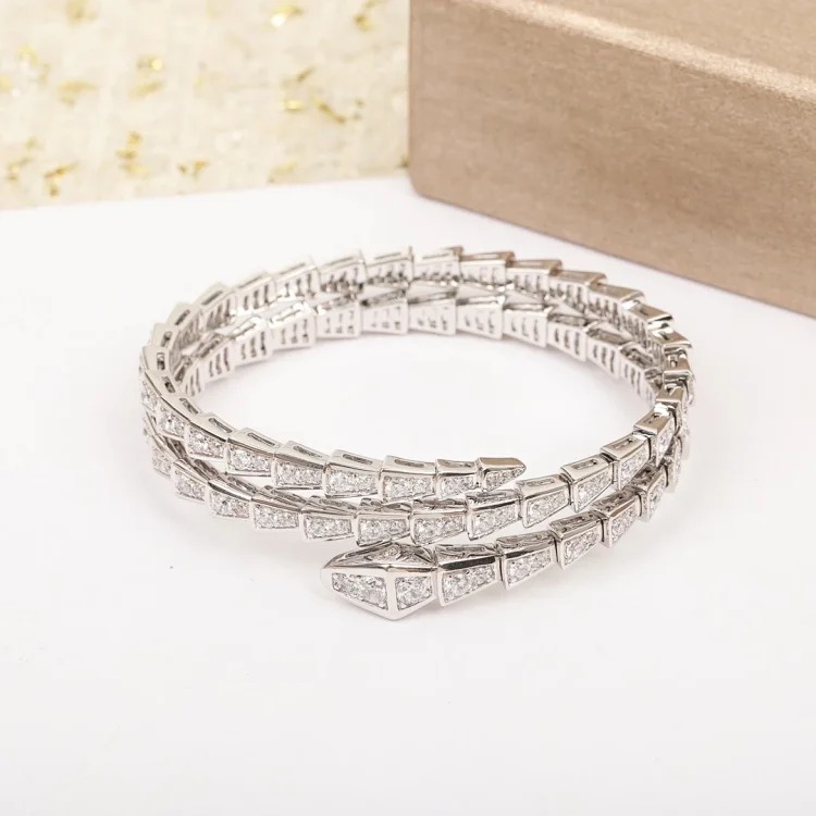 BVLG Parentesi alphabet cube bracelet V GOLD CNC snake full diamond bracelet one size 17#
