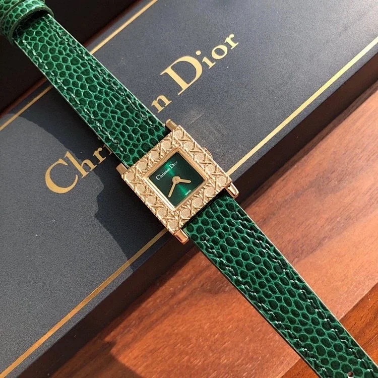 Original and new Dior quartz square watch, classic diamond pattern pumpkin series.