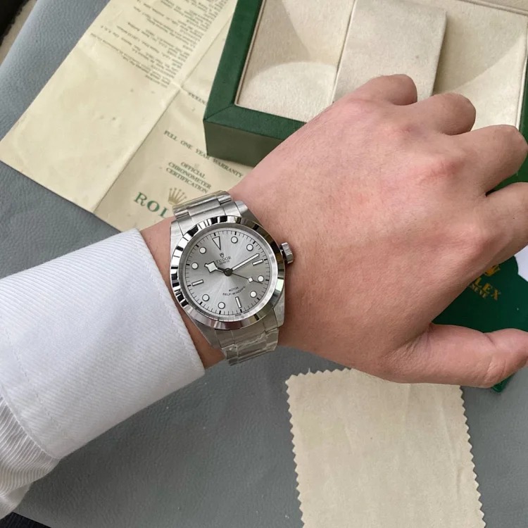 On the market Tudor_Biwan 79540 series watch