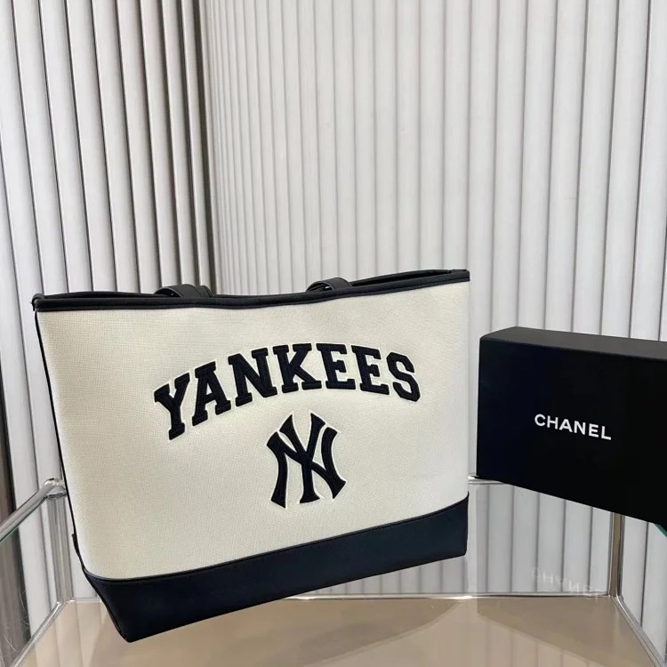 M fashion bag