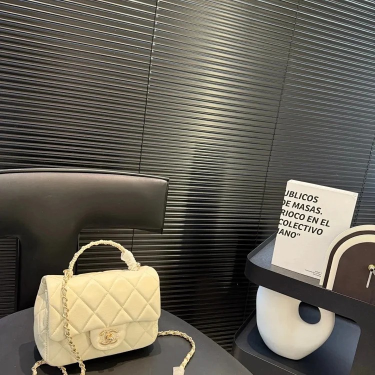 Collection of fashionable and high-quality bags-rs image 3