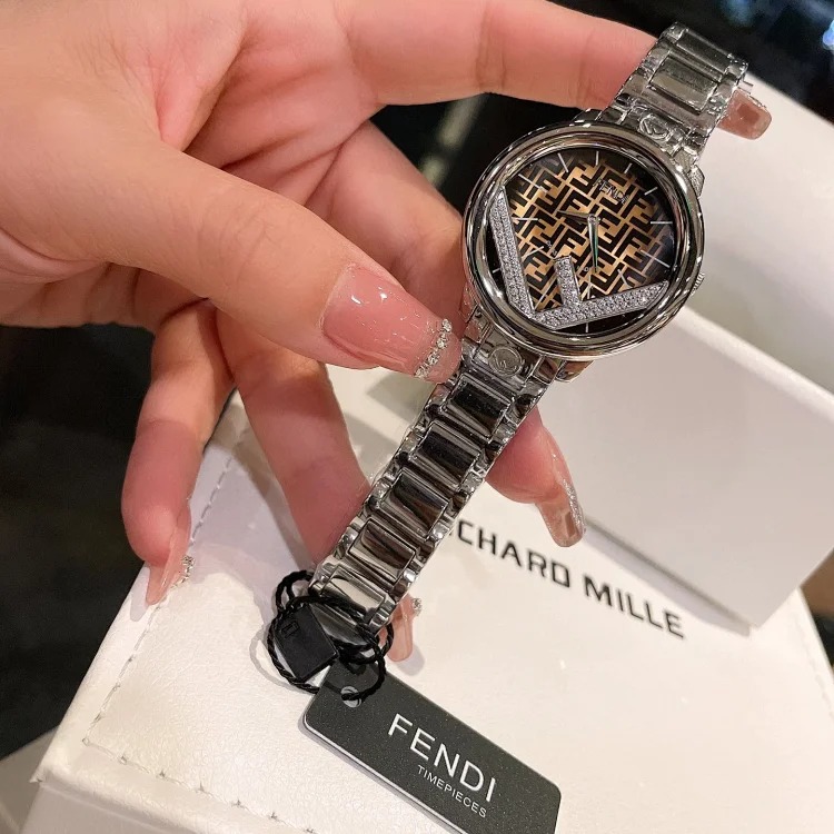 FENDI RUNAWAY series couple watches.