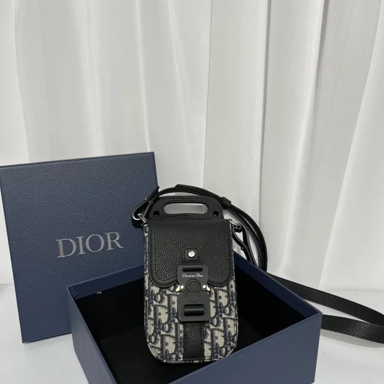 D fashion bags