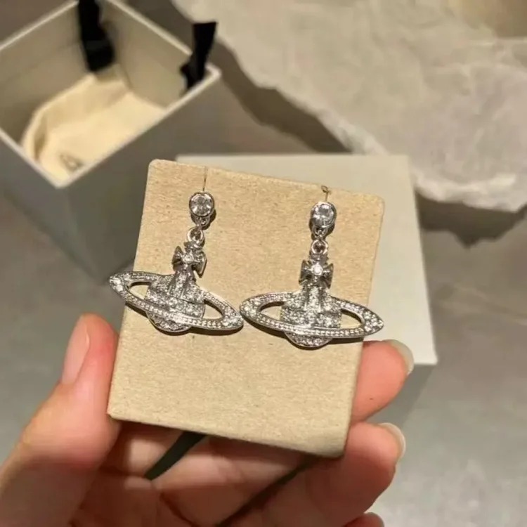 New Queen Mother West high flat full diamond earrings for women niche light luxury design high appearance and versatile temperament