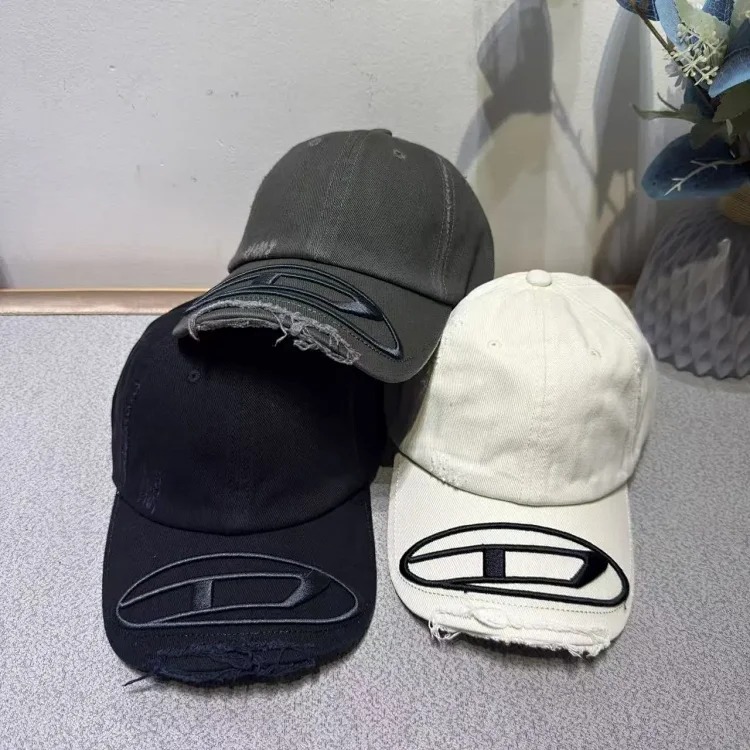 D letter baseball cap for women in all seasons, cute and versatile, big head hat, wide brim, deep top, face-showing small peaked hat