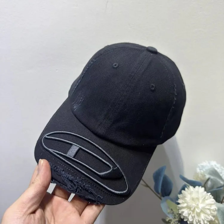 D letter baseball cap for women in all seasons, cute and versatile, big head hat, wide brim, deep top, face-showing small peaked hat