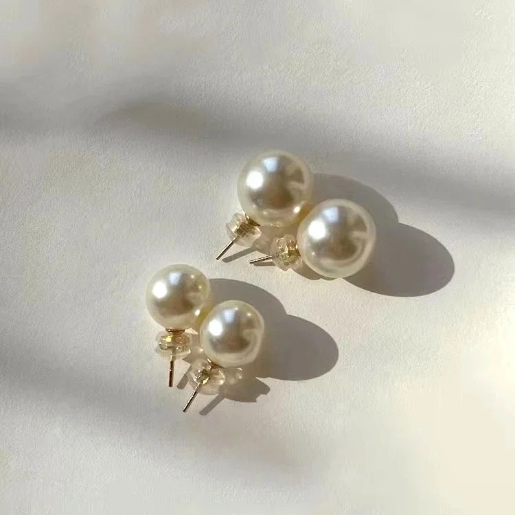 BV style simple Swarovski pearl earrings French light luxury ins style retro earrings star style small fragrant style earrings