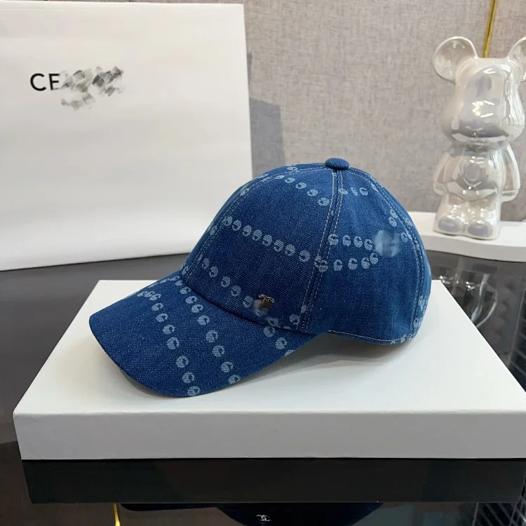 The details fill the market with the high-end 25 spring and style denim denim chain print fisherman hat baseball cap