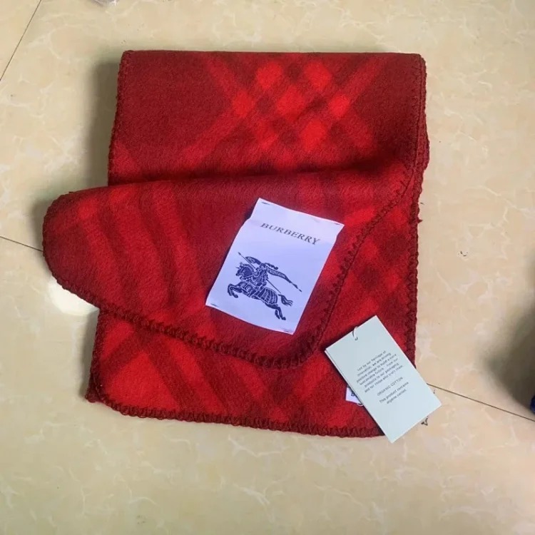 Fashion trend scarf 02