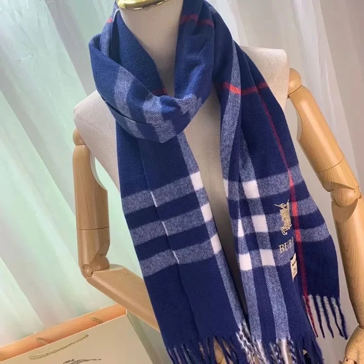 Fashion trend scarf 02