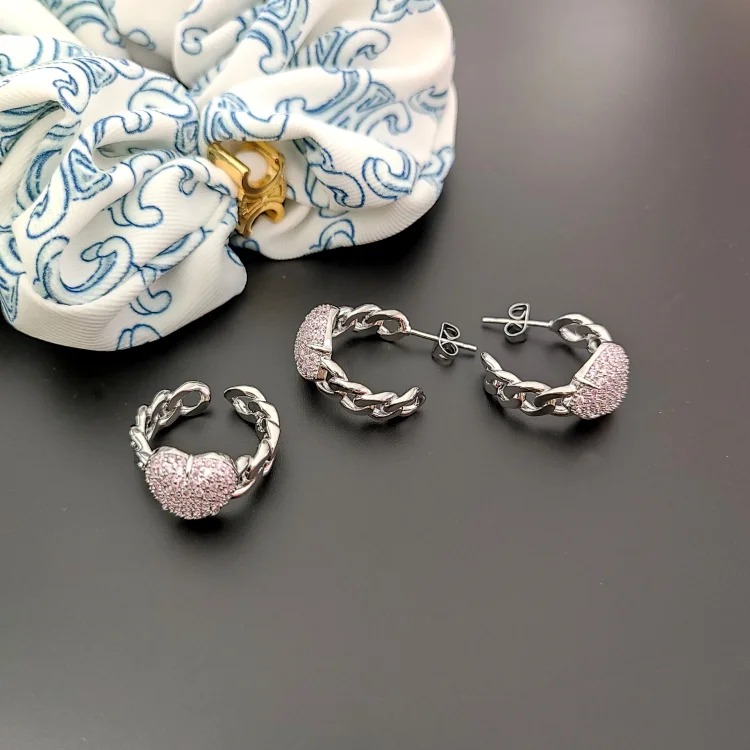 celi Arc de Triomphe full-set pink diamond peach heart female ring, French light luxury pastoral style earrings, small fragrant style color matching earrings