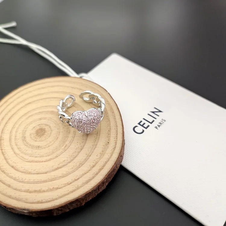 celi Arc de Triomphe full-set pink diamond peach heart female ring, French light luxury pastoral style earrings, small fragrant style color matching earrings