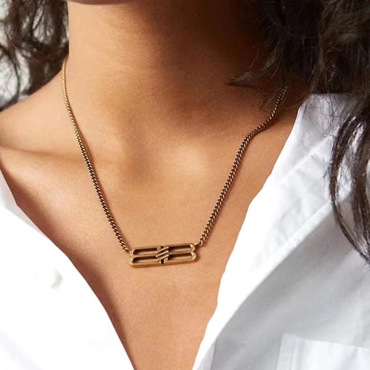 French Parisian style distressed letter necklace, light luxury palace retro women’s earrings, versatile baroque medieval women’s necklace