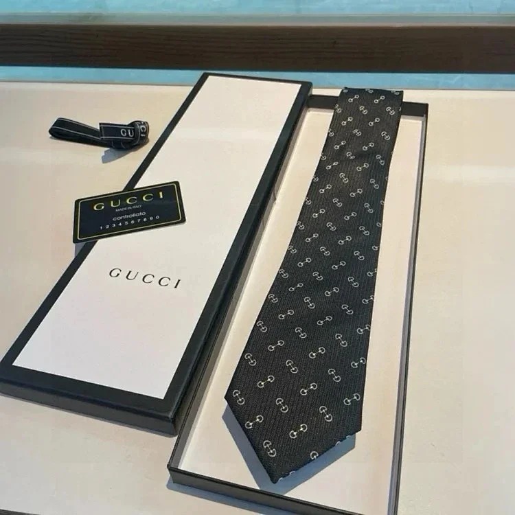 Tie