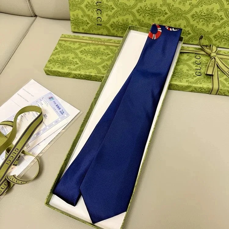 Tie