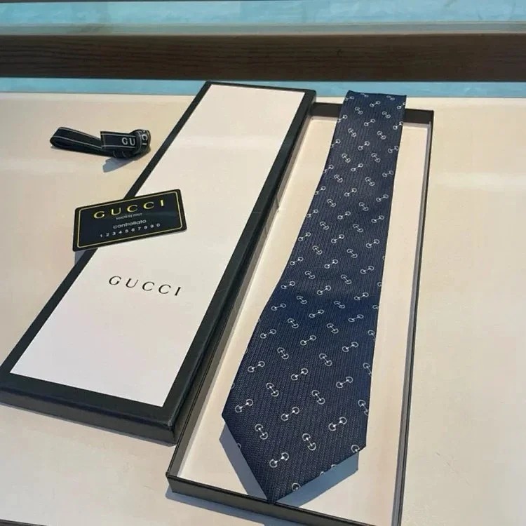 Tie