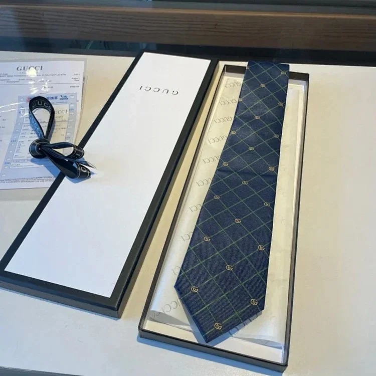 Tie