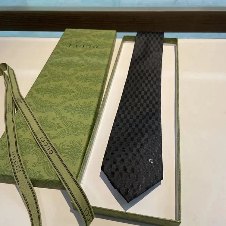 Tie