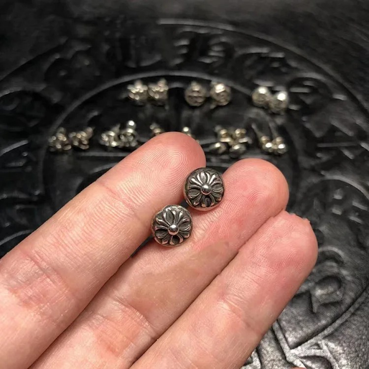 Chrome Hearts High of Chaoxuan Croix Heart Cross Earrings, new men's and women's retro fashion personalized earrings, Handu jewelry