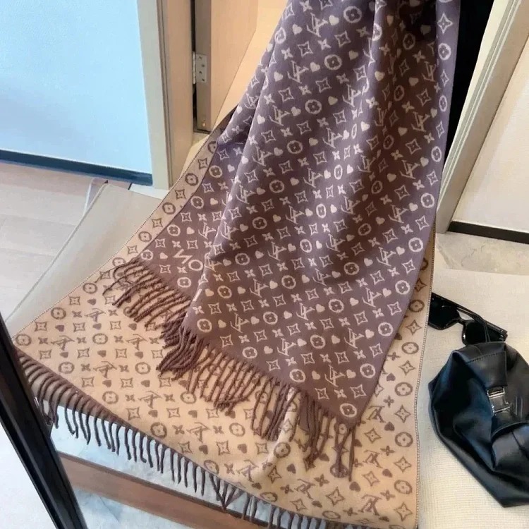 Autumn and winter fashionable and versatile light luxury scarf 01 (no after-sales service for more than 7 days) without box image 3