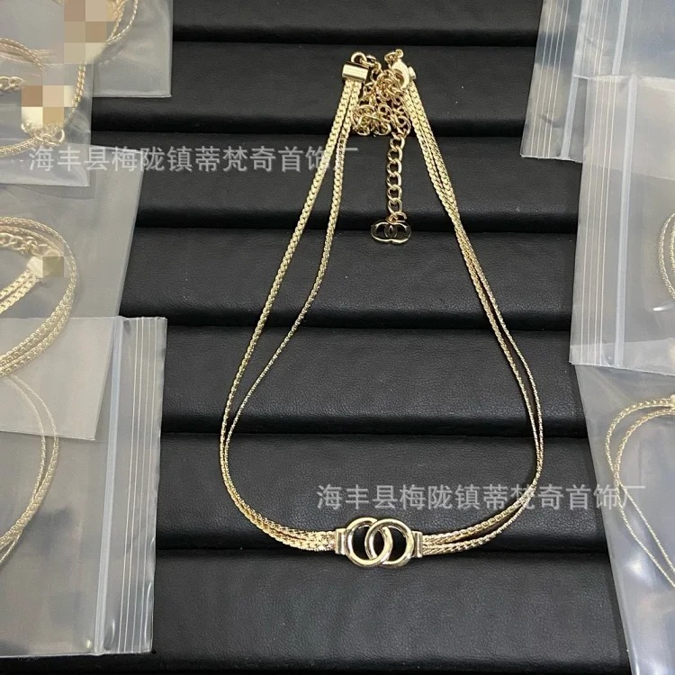 Gucci 25C high Xiaoxiangfeng new necklace for women European and American double C retro Xiaoxiang home wear leather clavicle pearl sweater chain