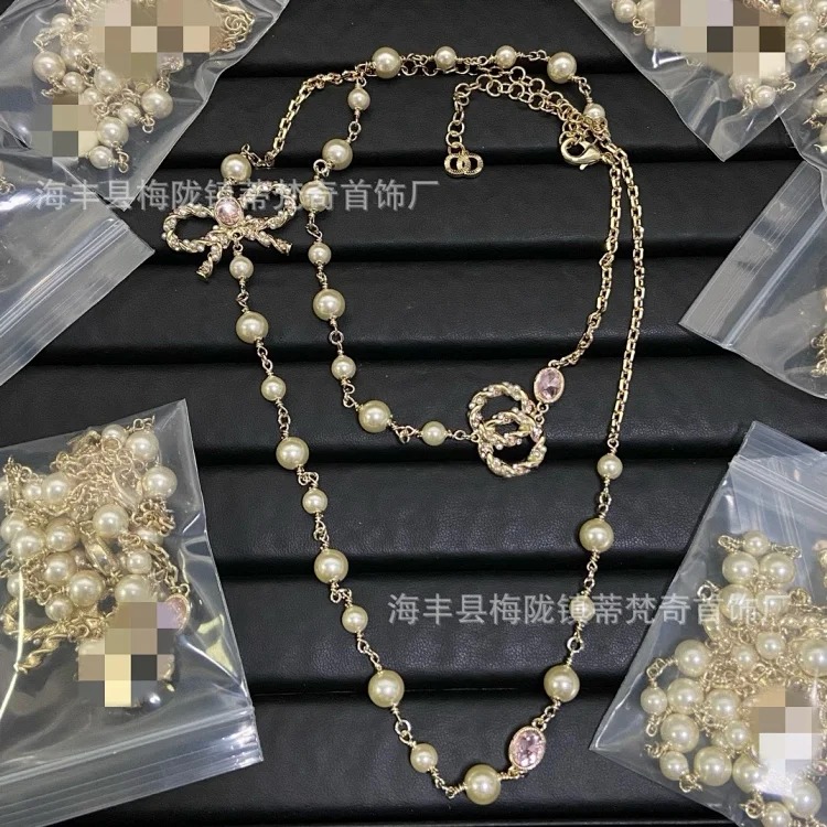 Gucci 25C high Xiaoxiangfeng new necklace for women European and American double C retro Xiaoxiang home wear leather clavicle pearl sweater chain