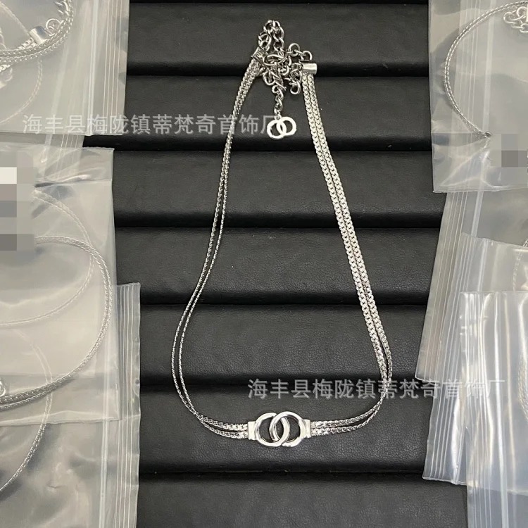 Gucci 25C high Xiaoxiangfeng new necklace for women European and American double C retro Xiaoxiang home wear leather clavicle pearl sweater chain
