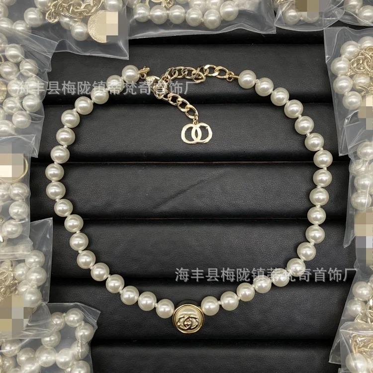 Gucci 25C high Xiaoxiangfeng new necklace for women European and American double C retro Xiaoxiang home wear leather clavicle pearl sweater chain