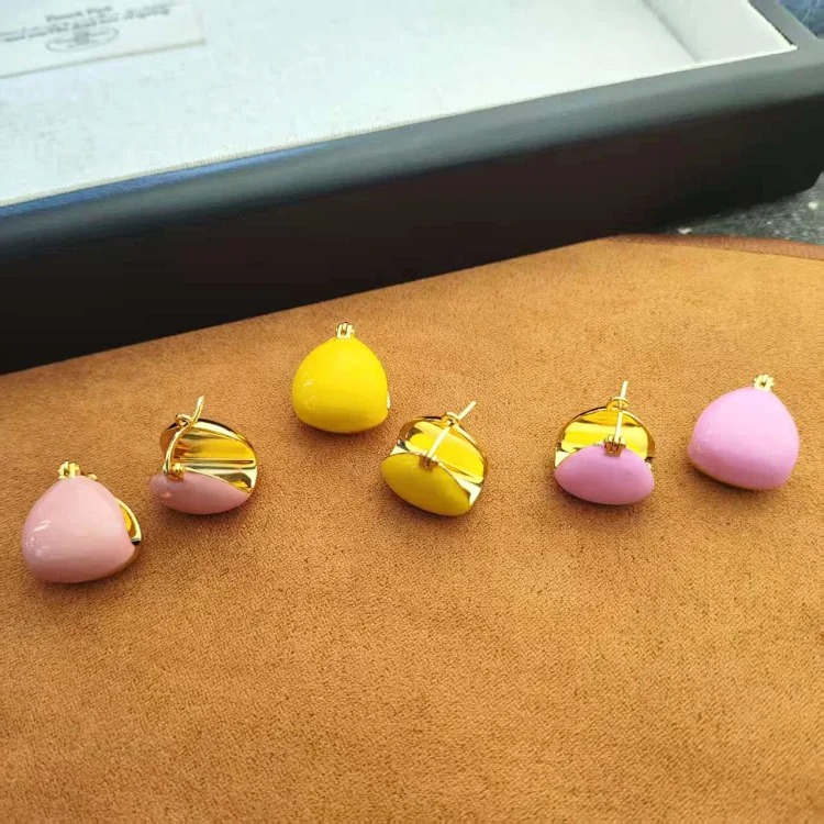Ms. Miao's 26 multi-color hazelnut earrings, high-end candy-colored triangle earrings, sweet and cool enamel earrings