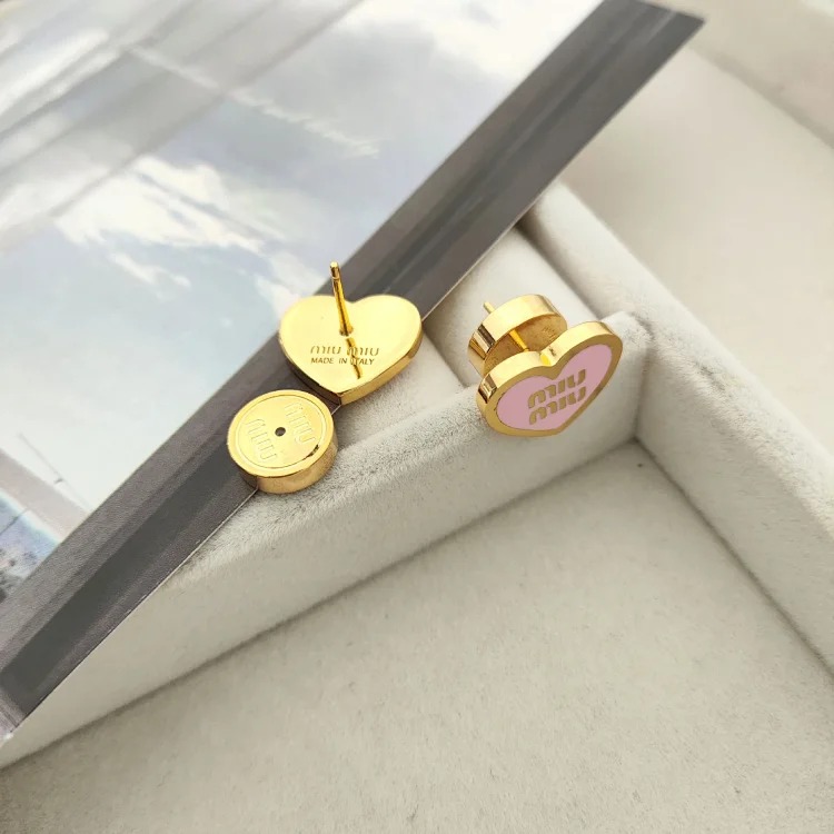 Ms. Miao's cute style peach heart earrings, light luxury princess style polished rubber bracelet, versatile high-end enamel necklace for women