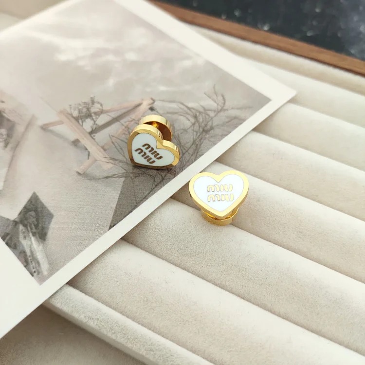 Ms. Miao's cute style peach heart earrings, light luxury princess style polished rubber bracelet, versatile high-end enamel necklace for women