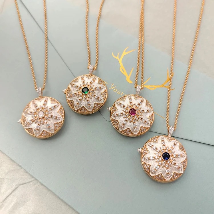 Bu Qifeng four-color full diamond photo box necklace, retro palace style pendant, light luxury, versatile star style, high-end women's necklace