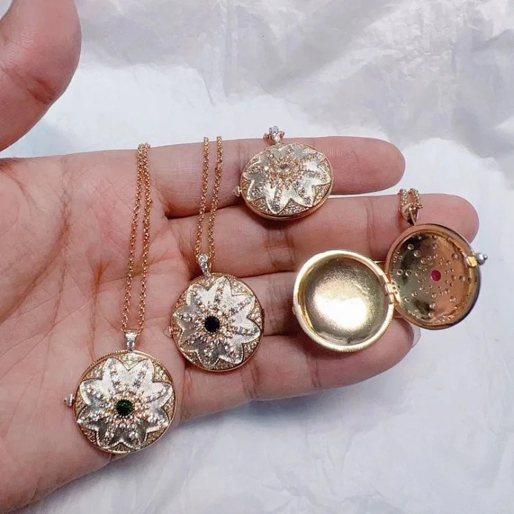 Bu Qifeng four-color full diamond photo box necklace, retro palace style pendant, light luxury, versatile star style, high-end women's necklace