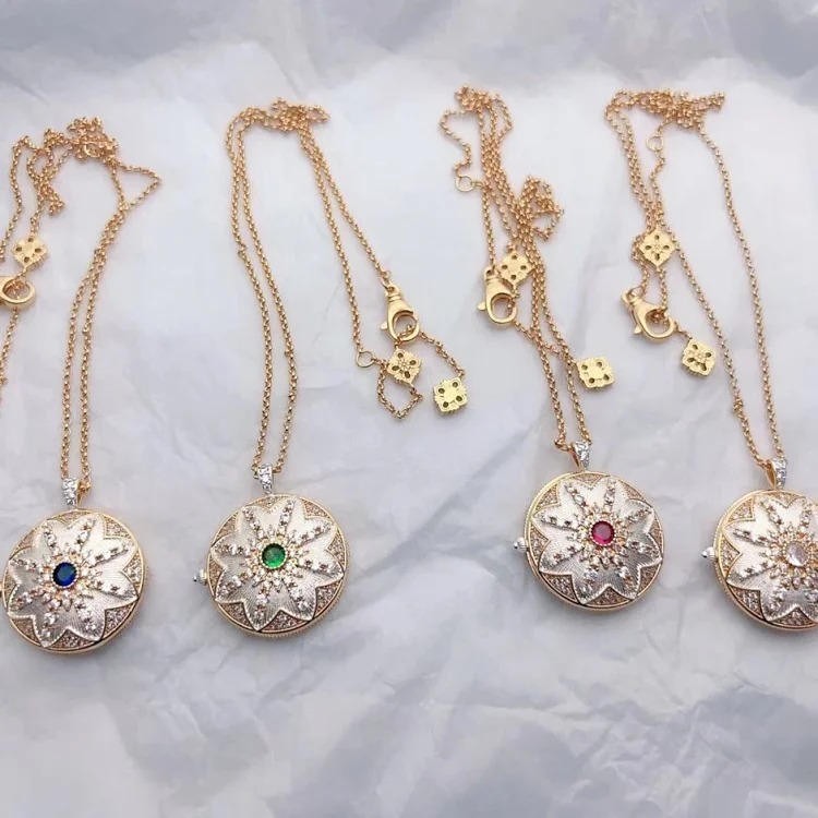 Bu Qifeng four-color full diamond photo box necklace, retro palace style pendant, light luxury, versatile star style, high-end women's necklace