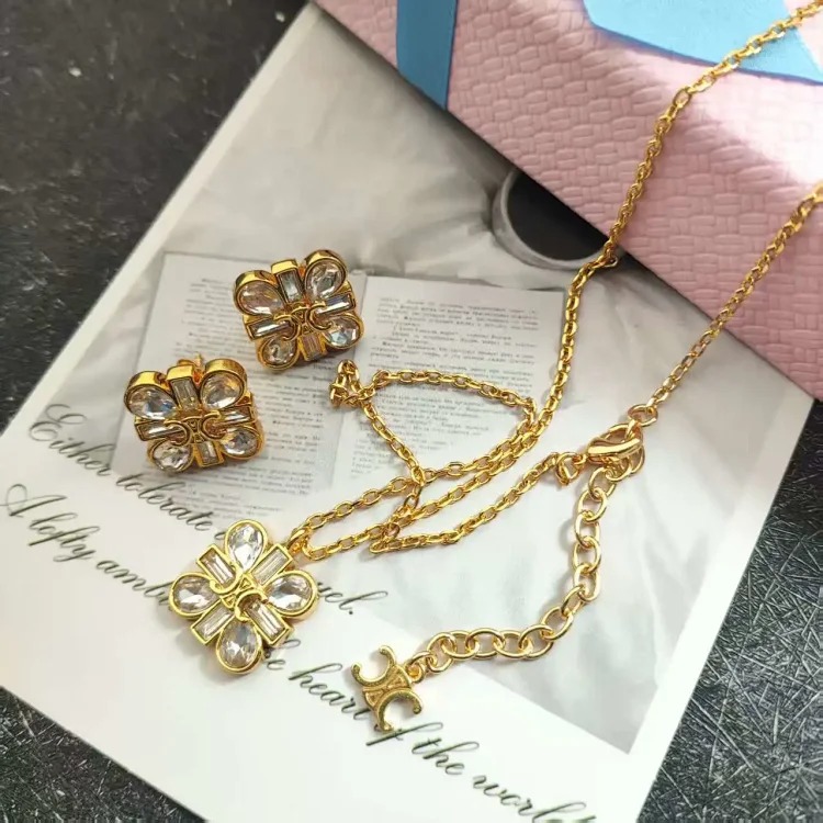 Celine Arc de Triomphe medieval jewelry rhinestone four-leaf clover earrings niche design rhinestone necklace simple temperament earrings