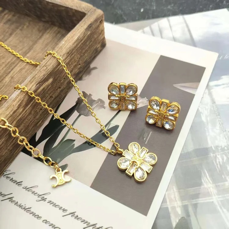 Celine Arc de Triomphe medieval jewelry rhinestone four-leaf clover earrings niche design rhinestone necklace simple temperament earrings