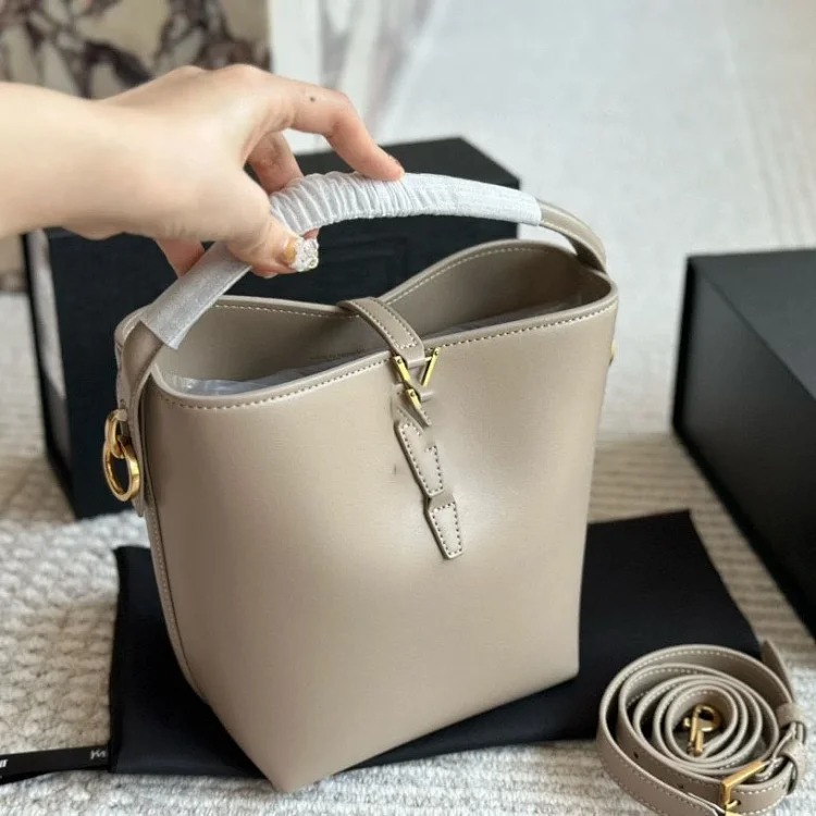 2025 spring and summer Yang Shulin mini bucket bag shoulder portable vegetable basket pendant ins Xiaohongshu same bucket type