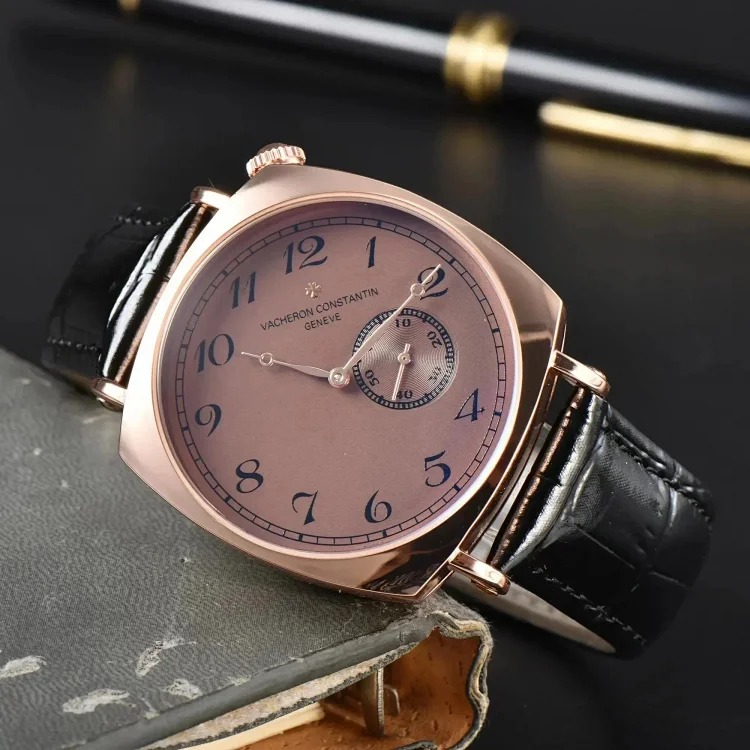 R-1 It whispers and tells time (watch)