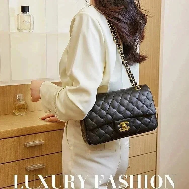 AA-07 high-quality genuine leather CF shoulder crossbody chain bag +86 182 5902 4114