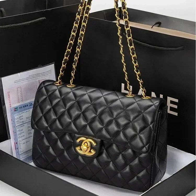 AA-07 high-quality genuine leather CF shoulder crossbody chain bag +86 182 5902 4114 image 2