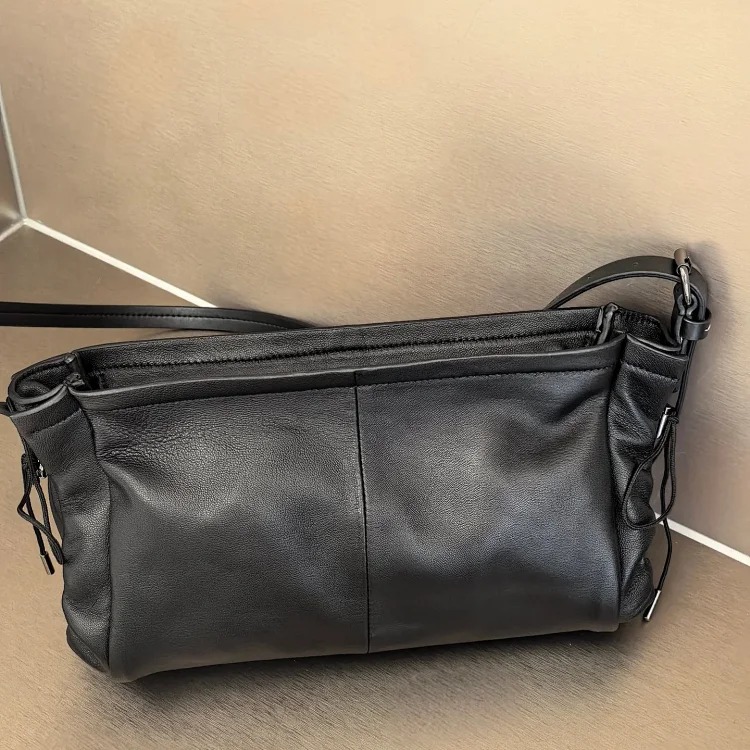 Majimala's new sheepskin envelope bag, niche fashion women's bag, four-corner stitched bag, large-capacity one-shoulder cross-body bag
