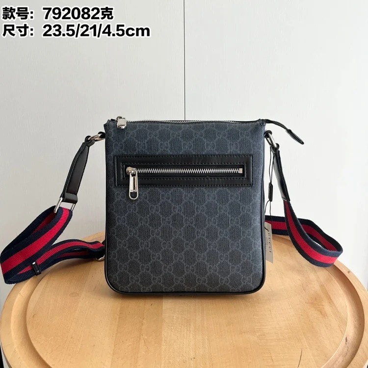 GUCCI shoulder bag image 3