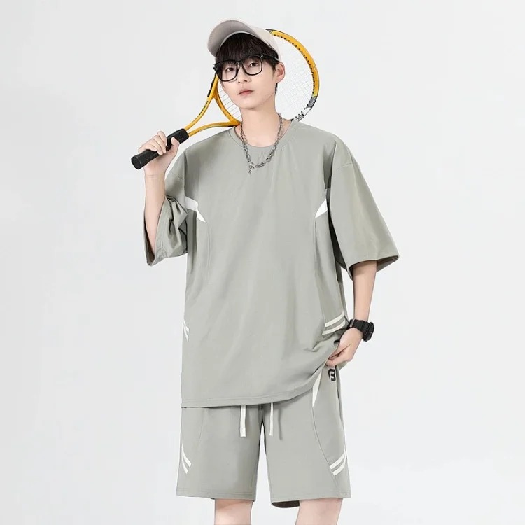 Summer loose short-sleeved men's T-shirt men's sports and leisure suit men's light luxury high-end handsome two-piece set