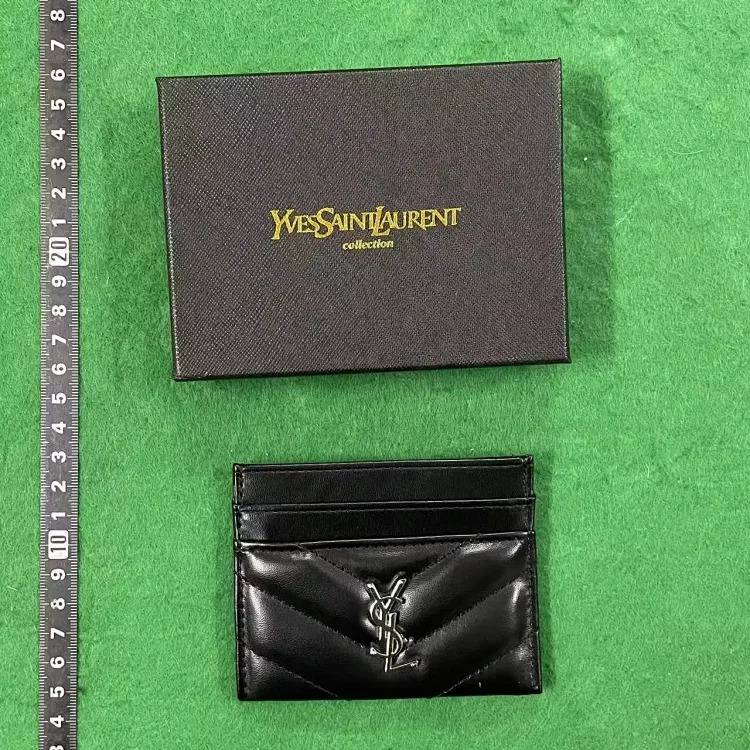 UF-1 has nowhere to put its emotions, let the card bag carry it image 2