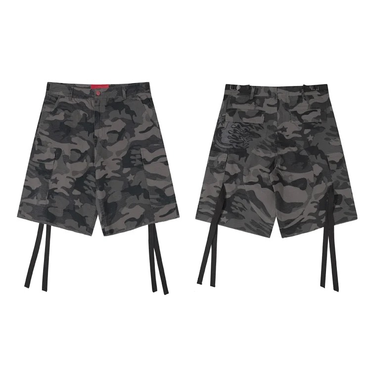 Camouflage work jeans washed and distressed loose ribbon straight camouflage shorts