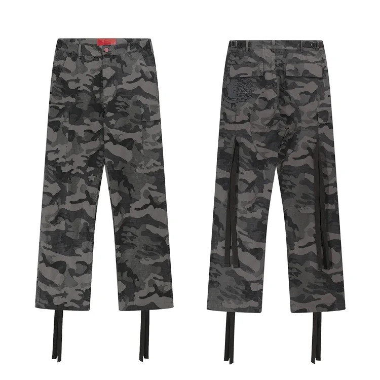 Camouflage work jeans washed and distressed loose ribbon straight camouflage shorts