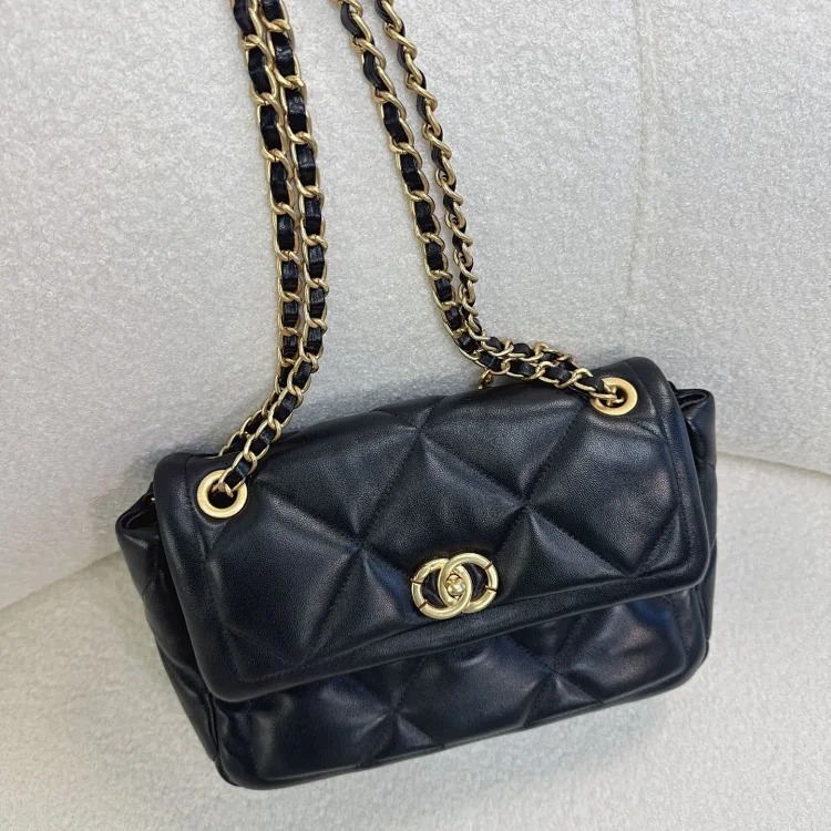 2026 new style sheepskin small fragrant style rhombus chain small square bag large capacity simple commuter shoulder crossbody messenger bag